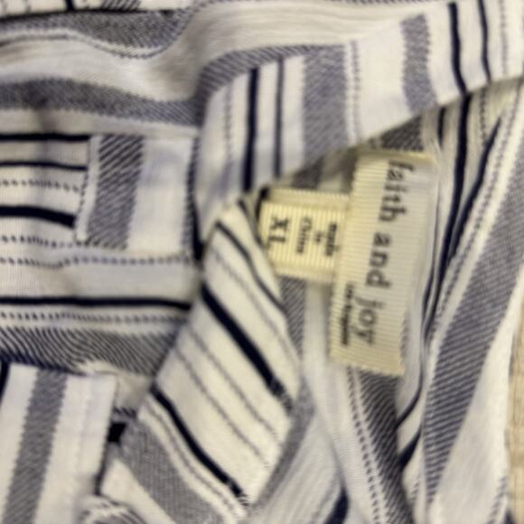 Faith And Joy Rayon Roll Tab Sleeve Striped Light Shirt Fits Like Large (xl Tag) - Picture 5 of 7